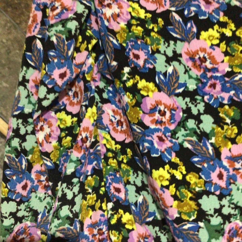 NWT Flowers Incredible Dress🌸 🌺🌷 - Picture 8 of 14